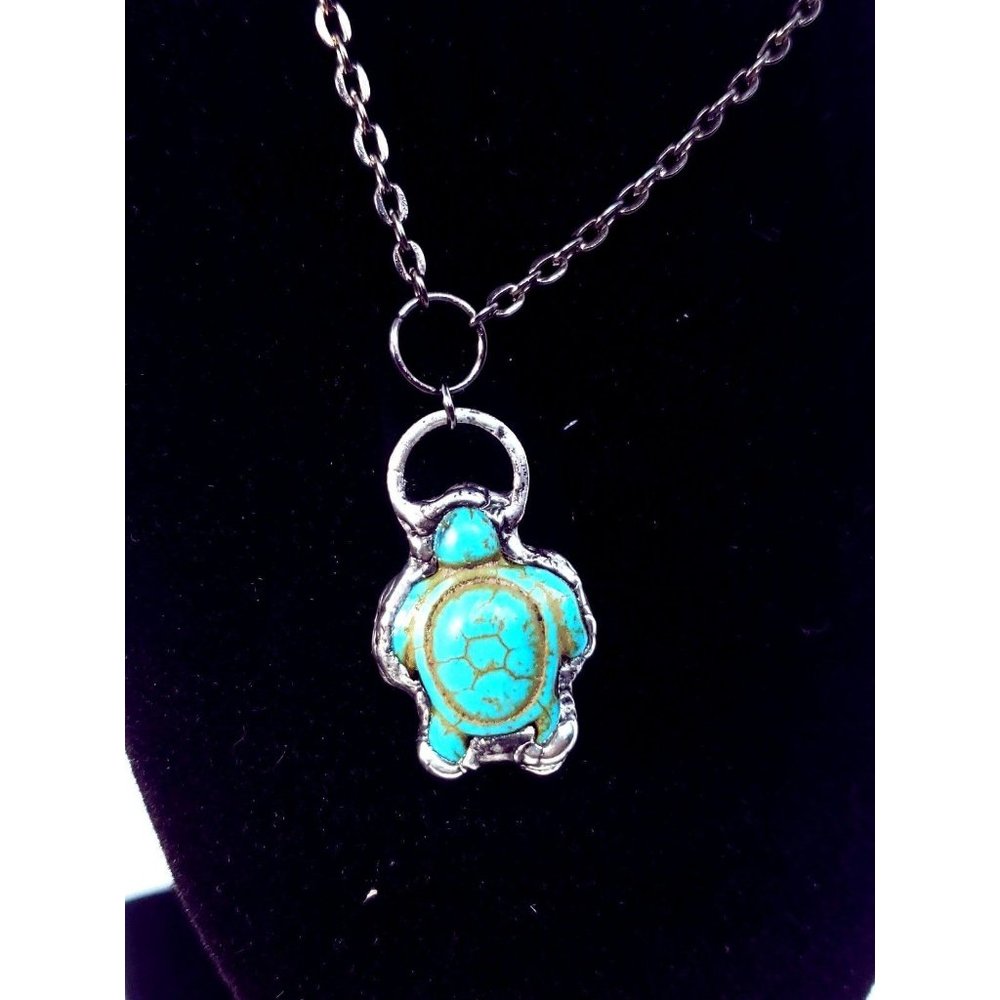 Turquoise sea turtle Necklace handmade howlite crystal necklace
